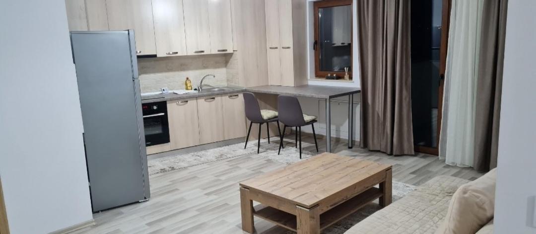 La Andrei Apartment Bistriţa Екстериор снимка
